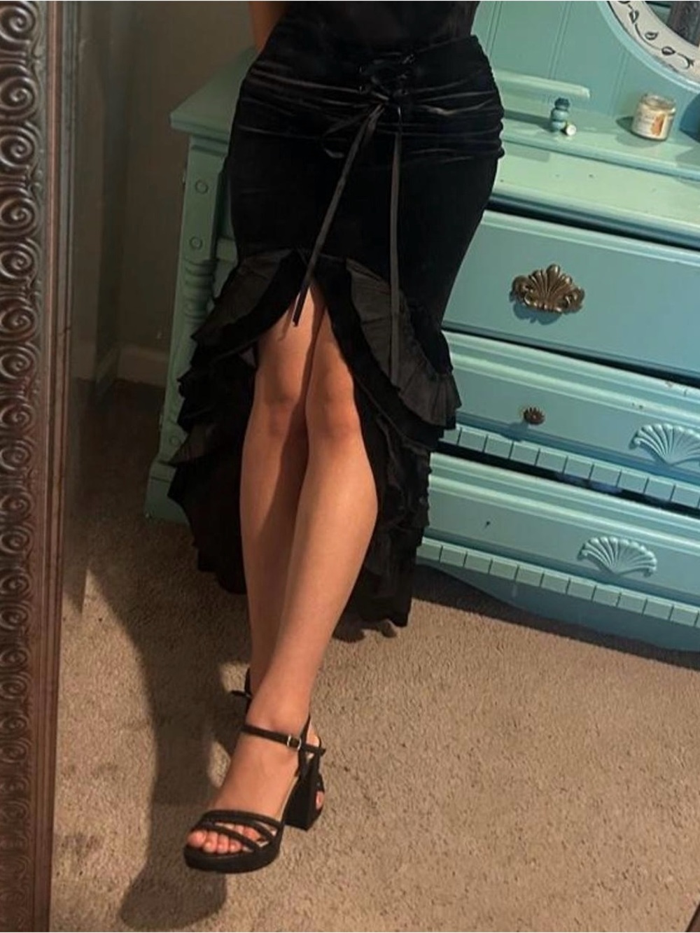 ROMWE Black Velvet High-Low Ruffle Skirt - Picture 2 of 7